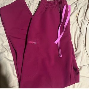 FIGS Dark magenta yolas